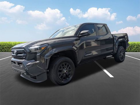 Certified 2025 Toyota Tacoma SR5 RWD image 9