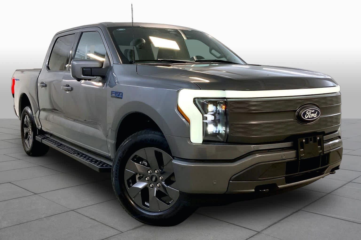 Used 2024 Ford F150 Lightning Lariat AWD/4WD image 2