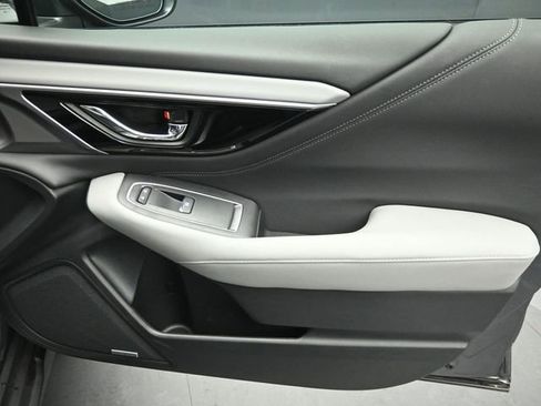 Used 2023 Subaru Outback Limited image 29