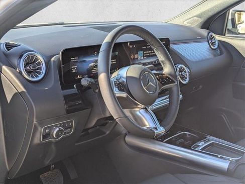 Used 2025 Mercedes-Benz GLA 250 GLA 250 image 9