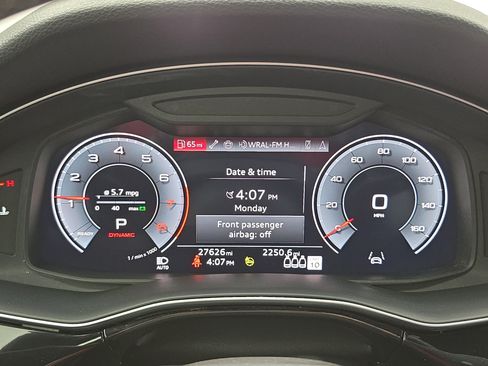 Used 2024 Audi Q8 Premium Plus AWD/4WD image 19