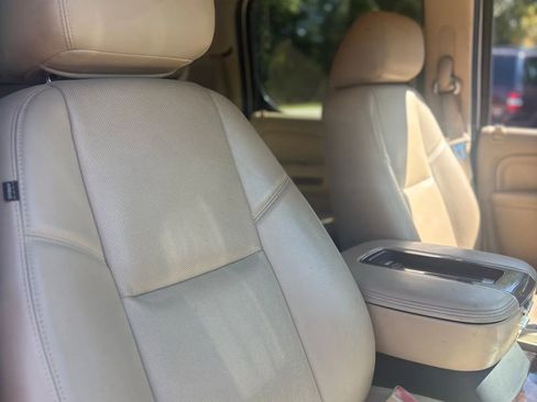 Used 2013 Cadillac Escalade ESV Premium image 22