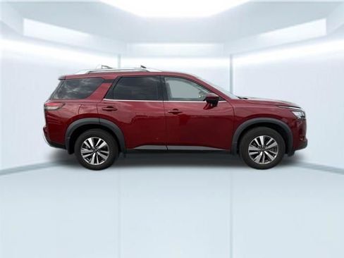 Used 2023 Nissan Pathfinder SL AWD/4WD image 5