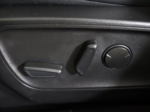 Used 2023 Ford Escape SE w/ Class II Trailer Tow Package image 34