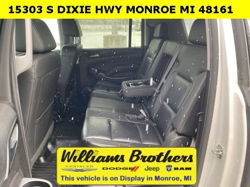 Used 2017 Chevrolet Suburban LT image 25