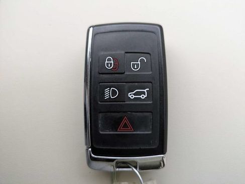 Used 2022 Land Rover Range Rover Evoque R-Dynamic SE AWD/4WD image 31