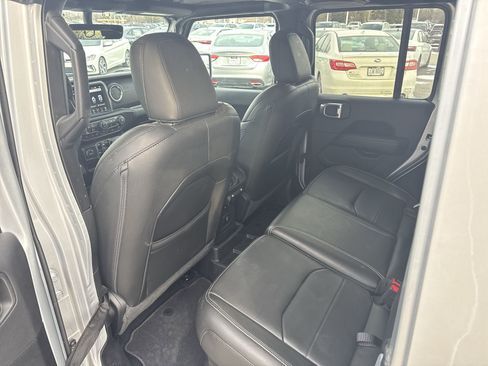 Used 2022 Jeep Wrangler Unlimited Sahara w/ Cold Weather Group image 21