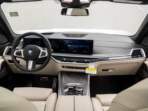 New 2026 BMW X5 xDrive40i w/ M Sport Package image 10