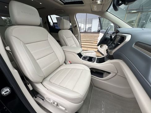 Used 2023 GMC Acadia Denali image 29