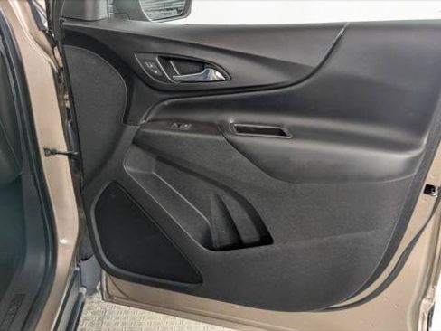 Used 2018 Chevrolet Equinox LT FWD image 22
