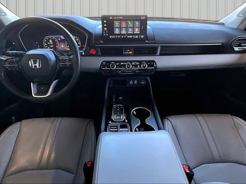 Used 2024 Honda Pilot Elite image 6