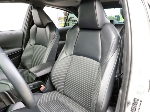 Used 2020 Toyota Corolla XSE image 20