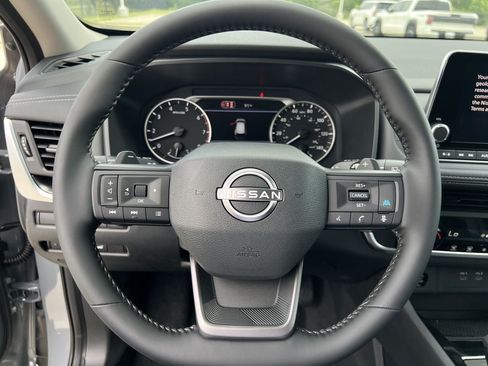 New 2026 Nissan Rogue SV FWD image 8