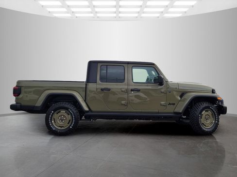 New 2026 Jeep Gladiator Willys AWD/4WD image 3