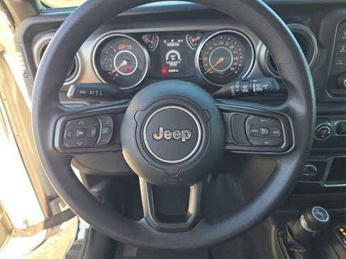 Used 2021 Jeep Wrangler Sport image 23