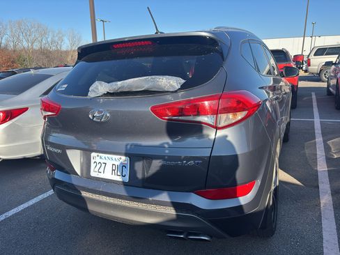 Used 2016 Hyundai Tucson Sport image 6