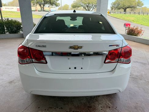 Used 2014 Chevrolet Cruze LS FWD image 5