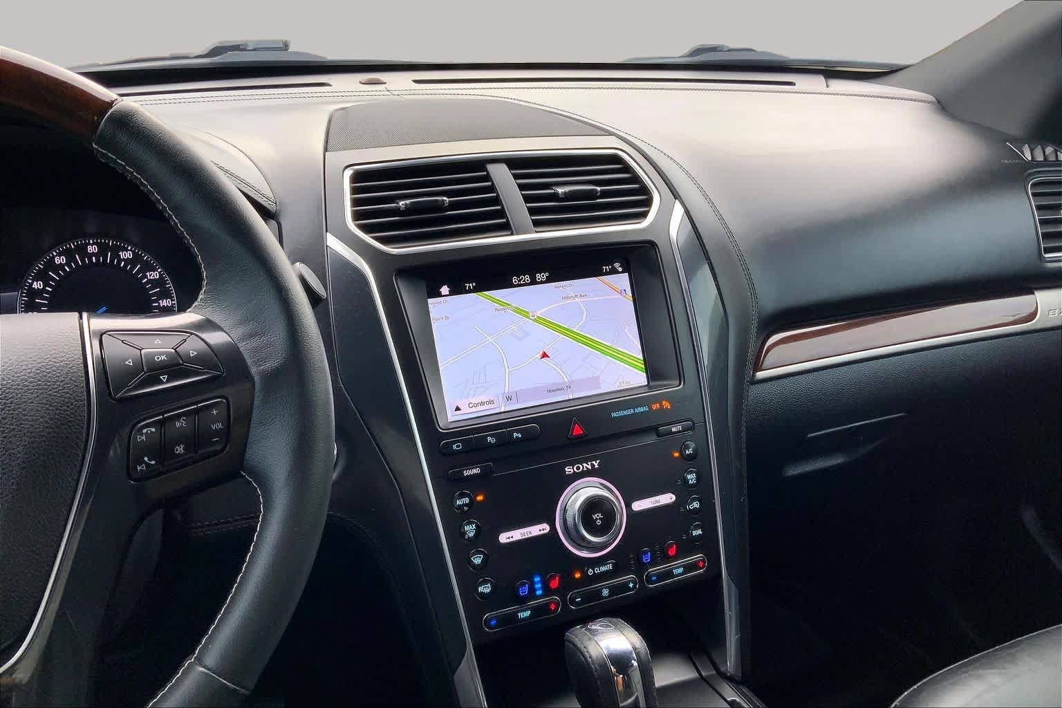 Used 2019 Ford Explorer Platinum AWD/4WD image 6