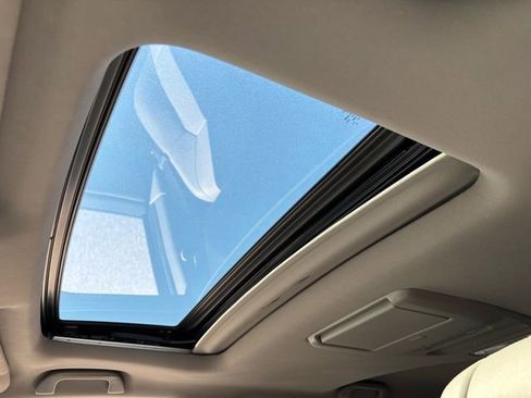 Used 2011 Honda Pilot Touring image 5