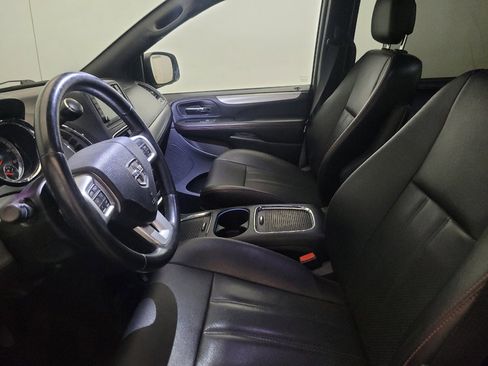 Used 2019 Dodge Grand Caravan GT FWD image 17