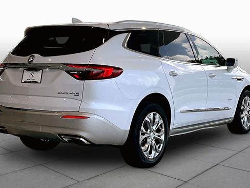 Used 2019 Buick Enclave Avenir w/ Avenir Technology Package AWD/4WD image 12