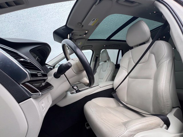 Used 2016 Volvo XC90 T6 Momentum w/ Protection Package Plus AWD/4WD image 18