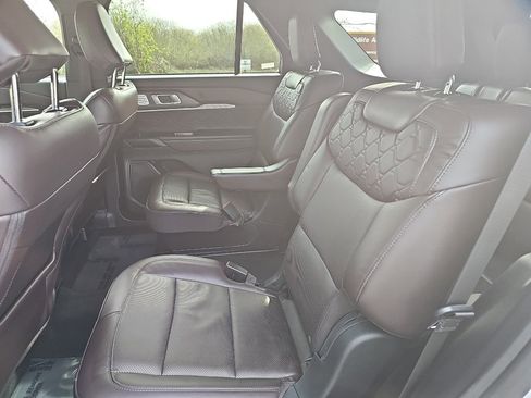 Used 2025 Ford Explorer Platinum w/ LUX Leather Package AWD/4WD image 26