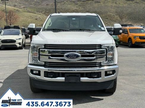 Used 2019 Ford F350 Lariat w/ Lariat Value Package AWD/4WD image 9