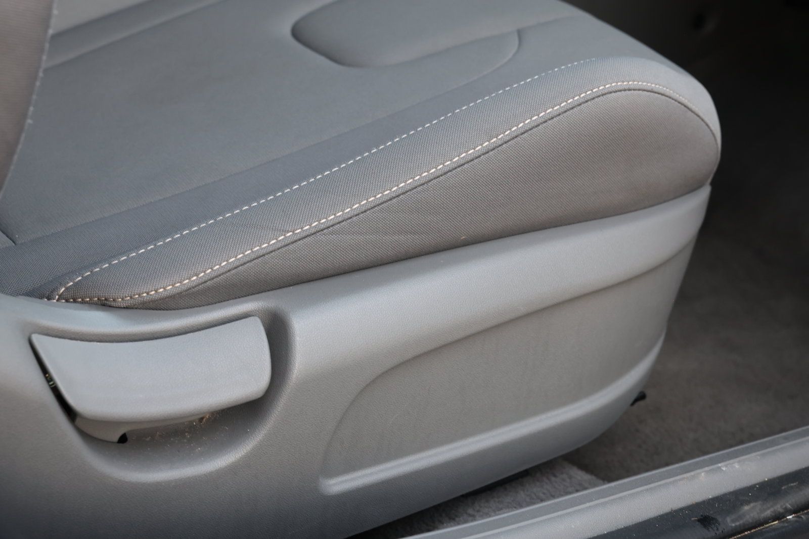 Used 2024 Hyundai Elantra SEL FWD image 30