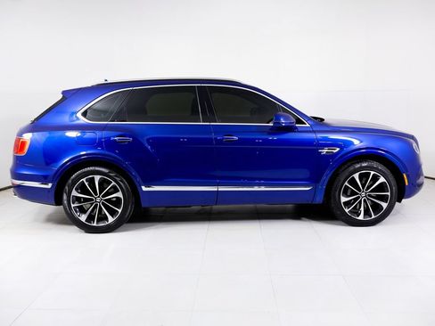 Used 2019 Bentley Bentayga AWD/4WD image 43