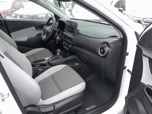 Used 2022 Hyundai Kona SE image 36