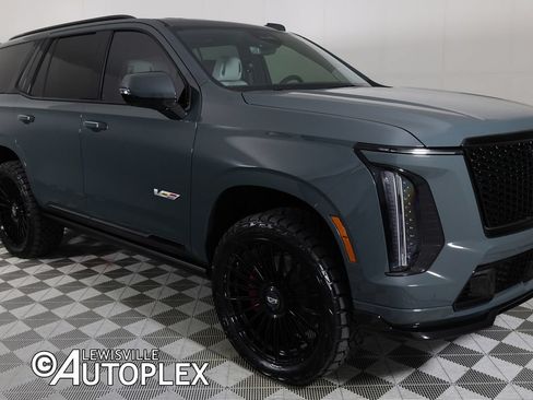 Used 2026 Cadillac Escalade V AWD/4WD image 3