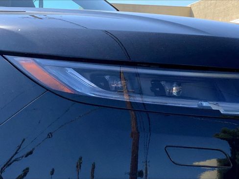 New 2025 Land Rover Range Rover Sport SE image 15