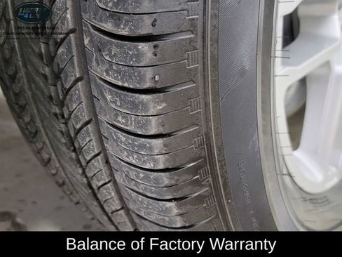 Used 2026 Ford Explorer Active AWD/4WD image 12