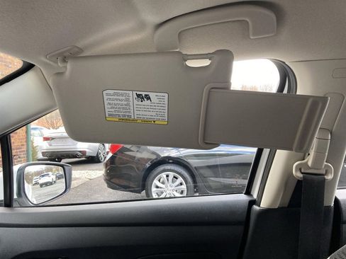 Used 2022 Nissan Versa SV image 21