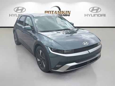 New 2026 Hyundai Ioniq 5 SEL image 3