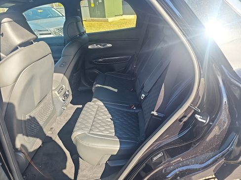 Used 2025 Genesis GV70 3.5T Sport w/ Sport Prestige Package image 33