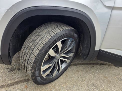 Used 2018 Volkswagen Atlas SE image 25