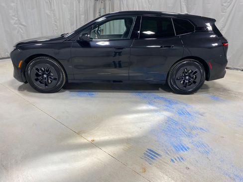 Used 2026 BMW iX xDrive45 w/ Executive Package image 4