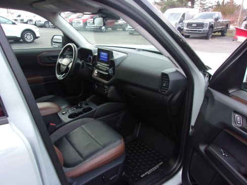 Certified 2021 Ford Bronco Sport Outer Banks image 13