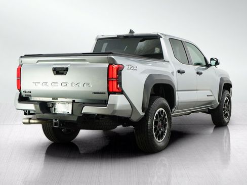 Used 2026 Toyota Tacoma TRD Off-Road AWD/4WD image 7