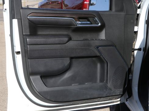Used 2023 Chevrolet Silverado 1500 LT Trail Boss w/ Protection Package AWD/4WD image 10