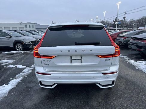 Used 2024 Volvo XC60 B5 Plus w/ Protection Package Premier image 4