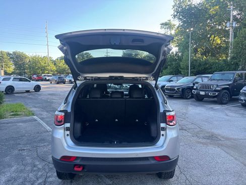 Used 2025 Jeep Compass Trailhawk AWD/4WD image 30