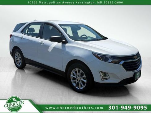 Used 2021 Chevrolet Equinox LS FWD image 1