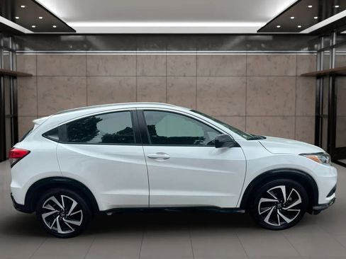 Used 2019 Honda HR-V Sport image 7