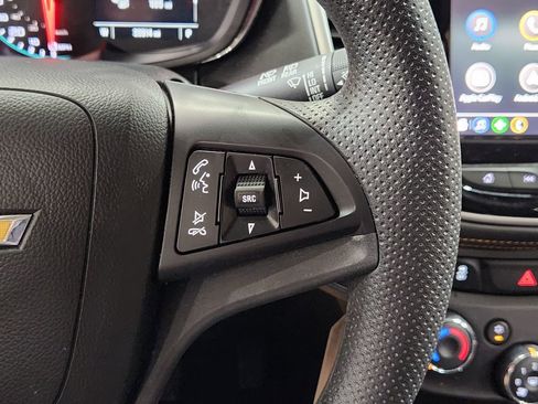 Used 2022 Chevrolet Trax LS w/ Tint and Cruise Package image 48