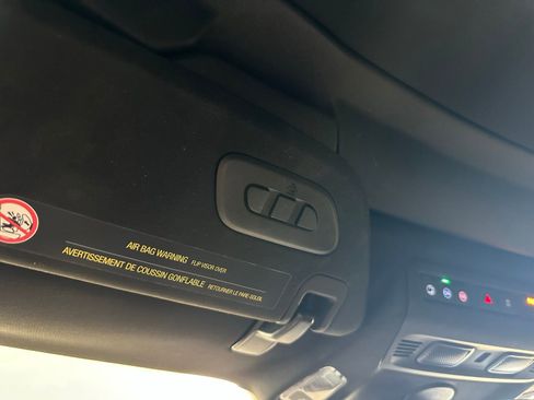 Used 2021 Chevrolet Corvette Stingray 2LT w/ Z51 Performance Package image 34