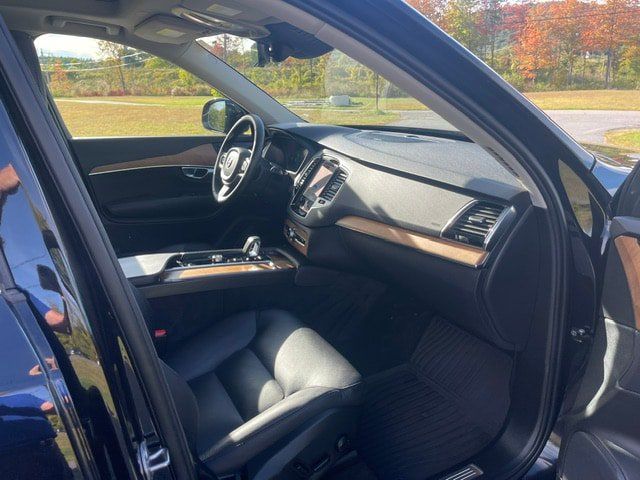 Used 2025 Volvo XC90 T8 Plus w/ Protection Package AWD/4WD image 14