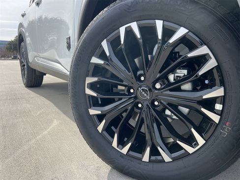 New 2026 Nissan Rogue SV image 7